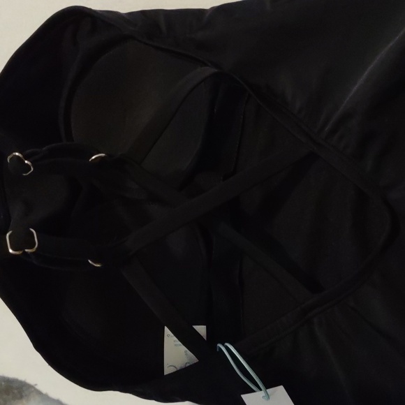 New Classic Style One Piece Size S - Picture 8 of 11